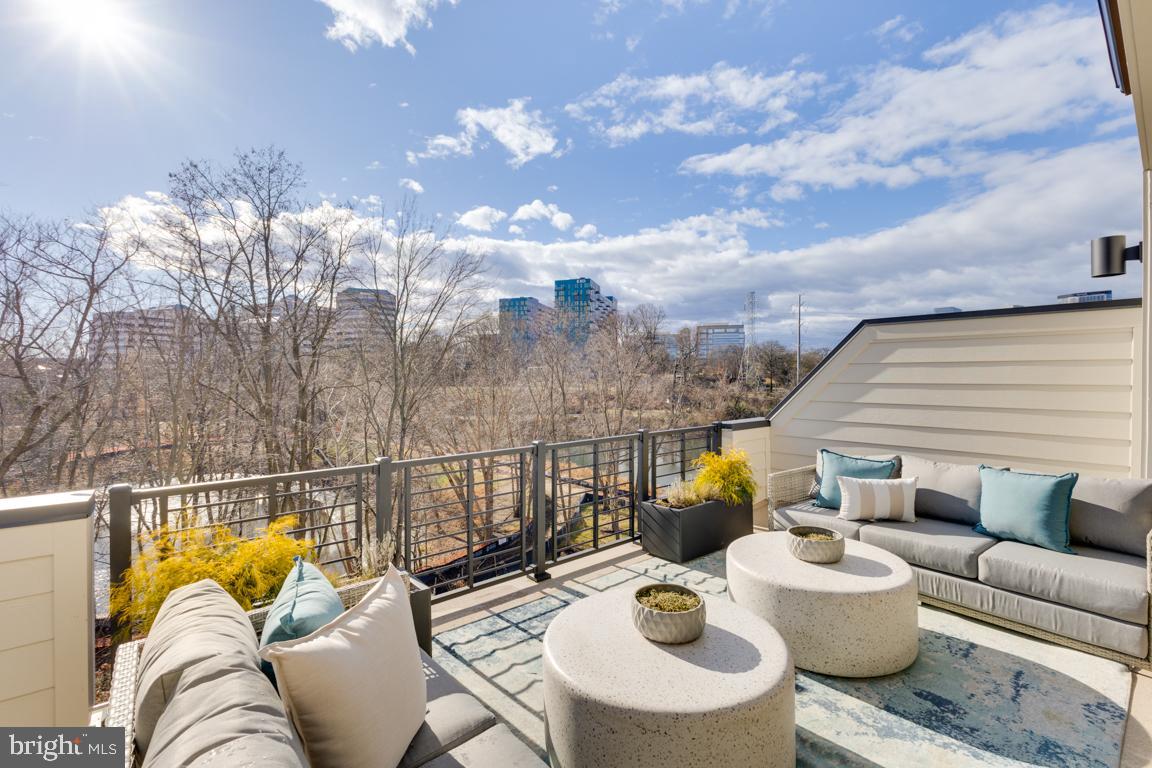 0 AMERICAN DREAM WAY