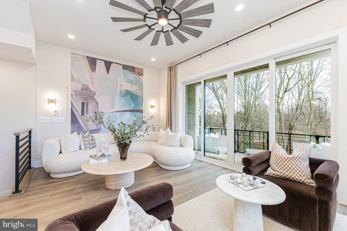 0 AMERICAN DREAM WAY