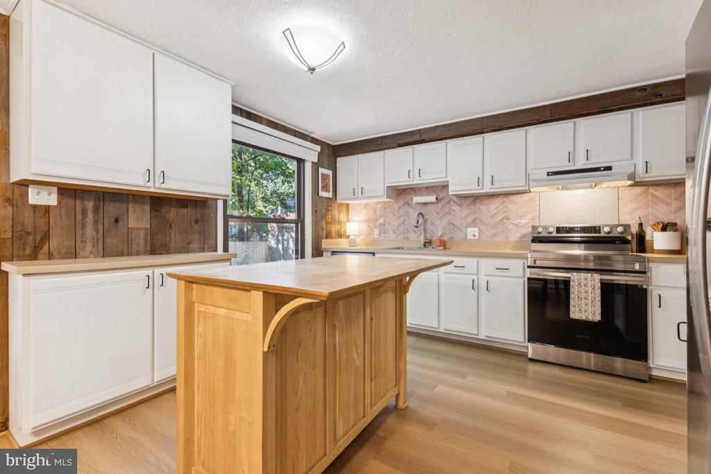 2269 MARGINELLA DRIVE