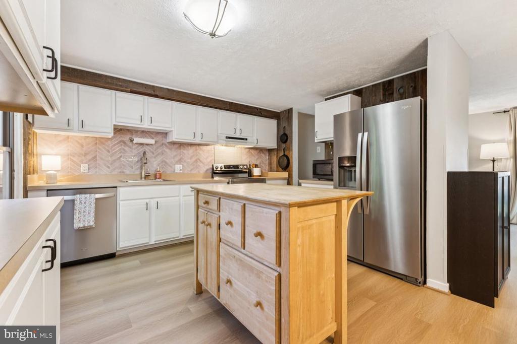 2269 MARGINELLA DRIVE