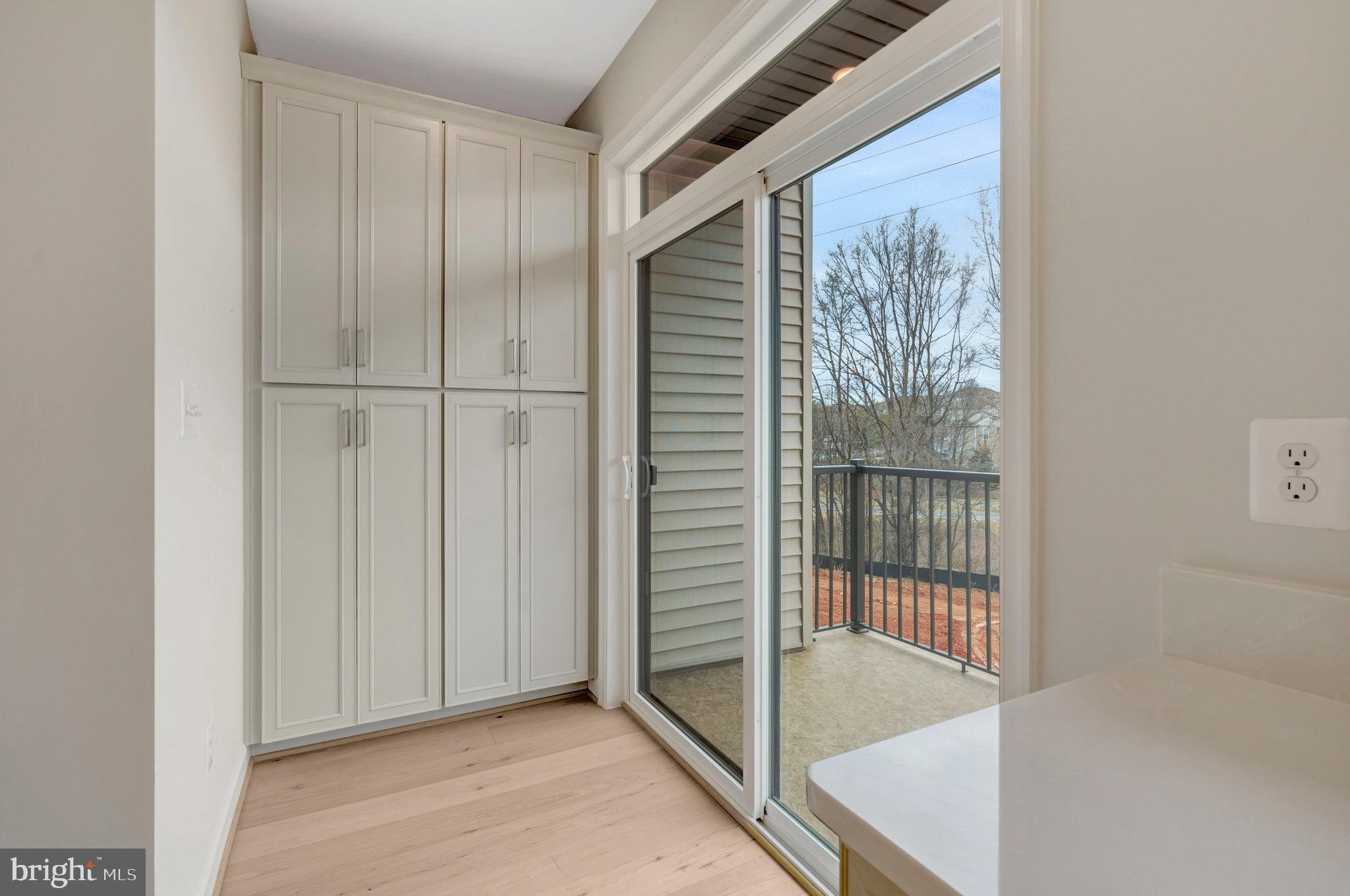 4321 FOUNTAINVIEW DRIVE