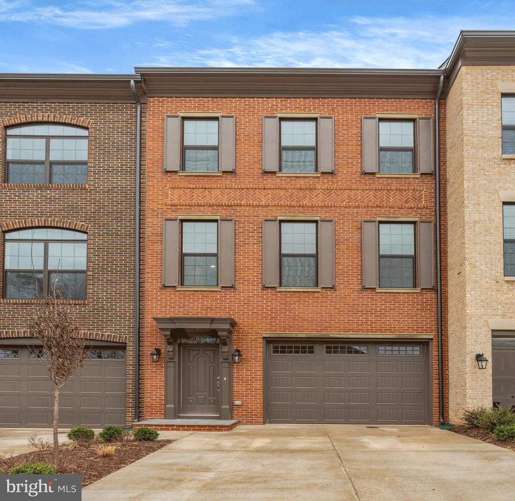 4321 FOUNTAINVIEW DRIVE