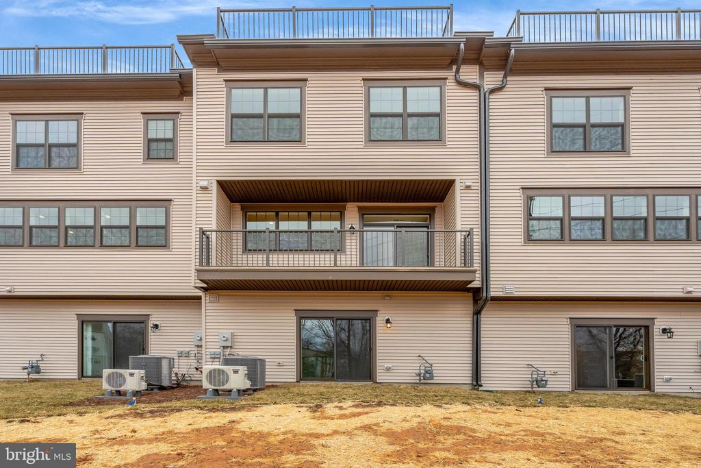 4321 FOUNTAINVIEW DRIVE