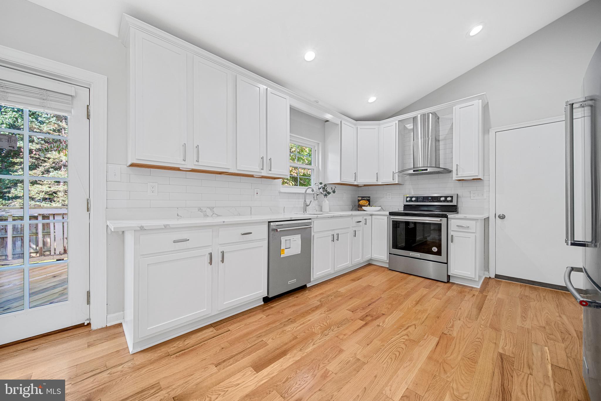 5506 GREAT TREE COURT