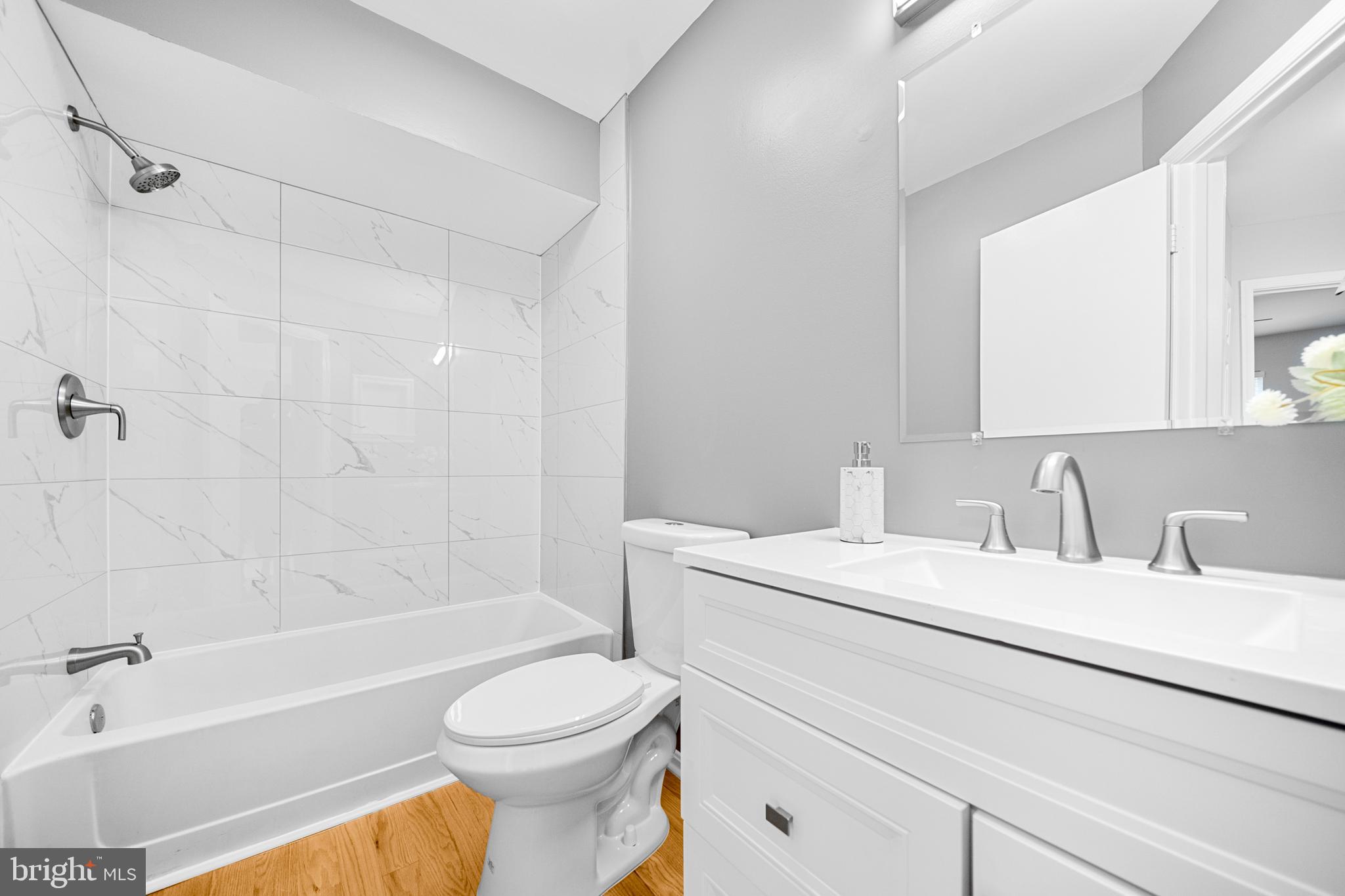 5506 GREAT TREE COURT