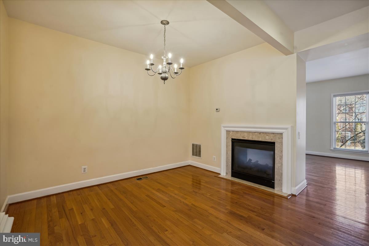 2481 WALNUT ROCKER LANE