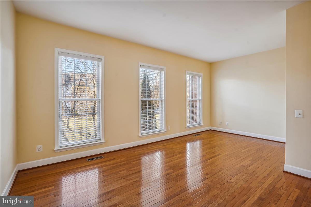 2481 WALNUT ROCKER LANE