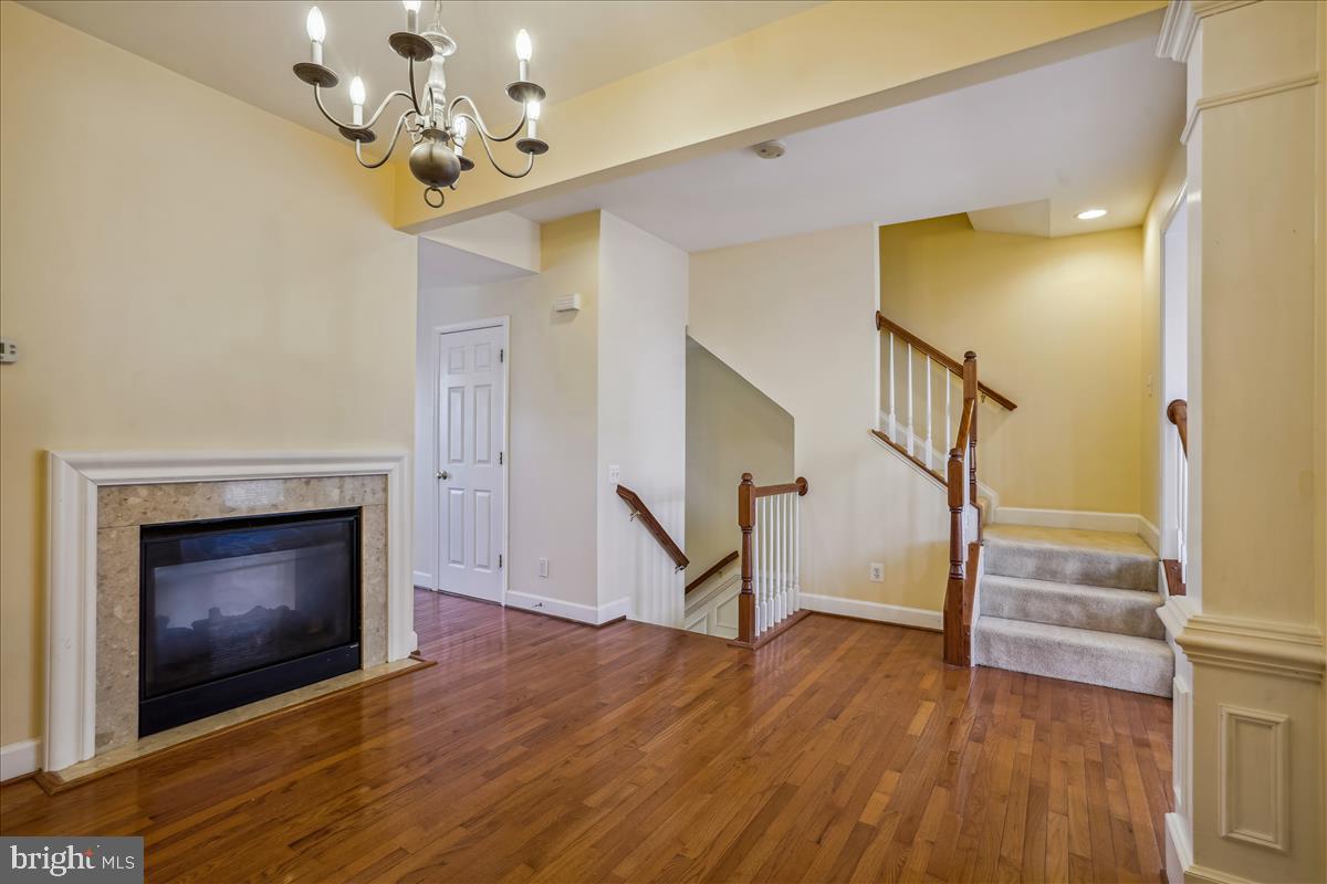 2481 WALNUT ROCKER LANE