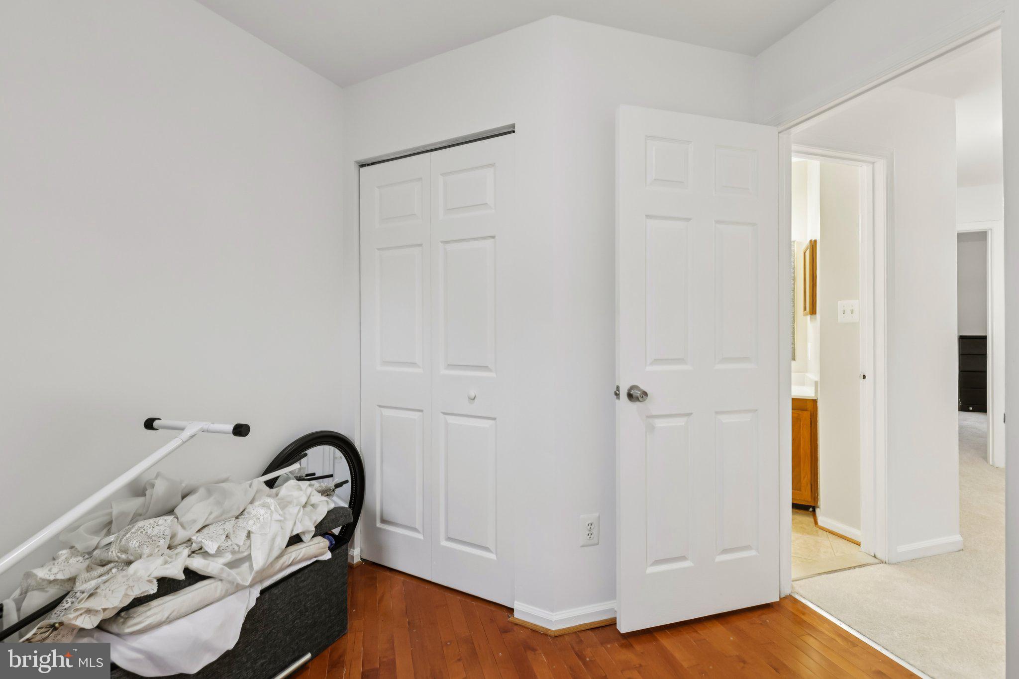 7673 NORTHERN OAKS COURT