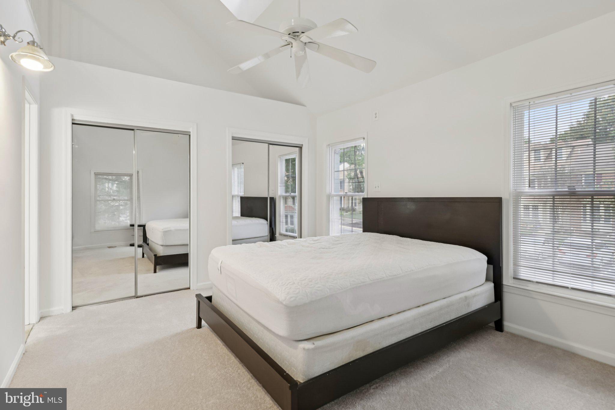 7673 NORTHERN OAKS COURT