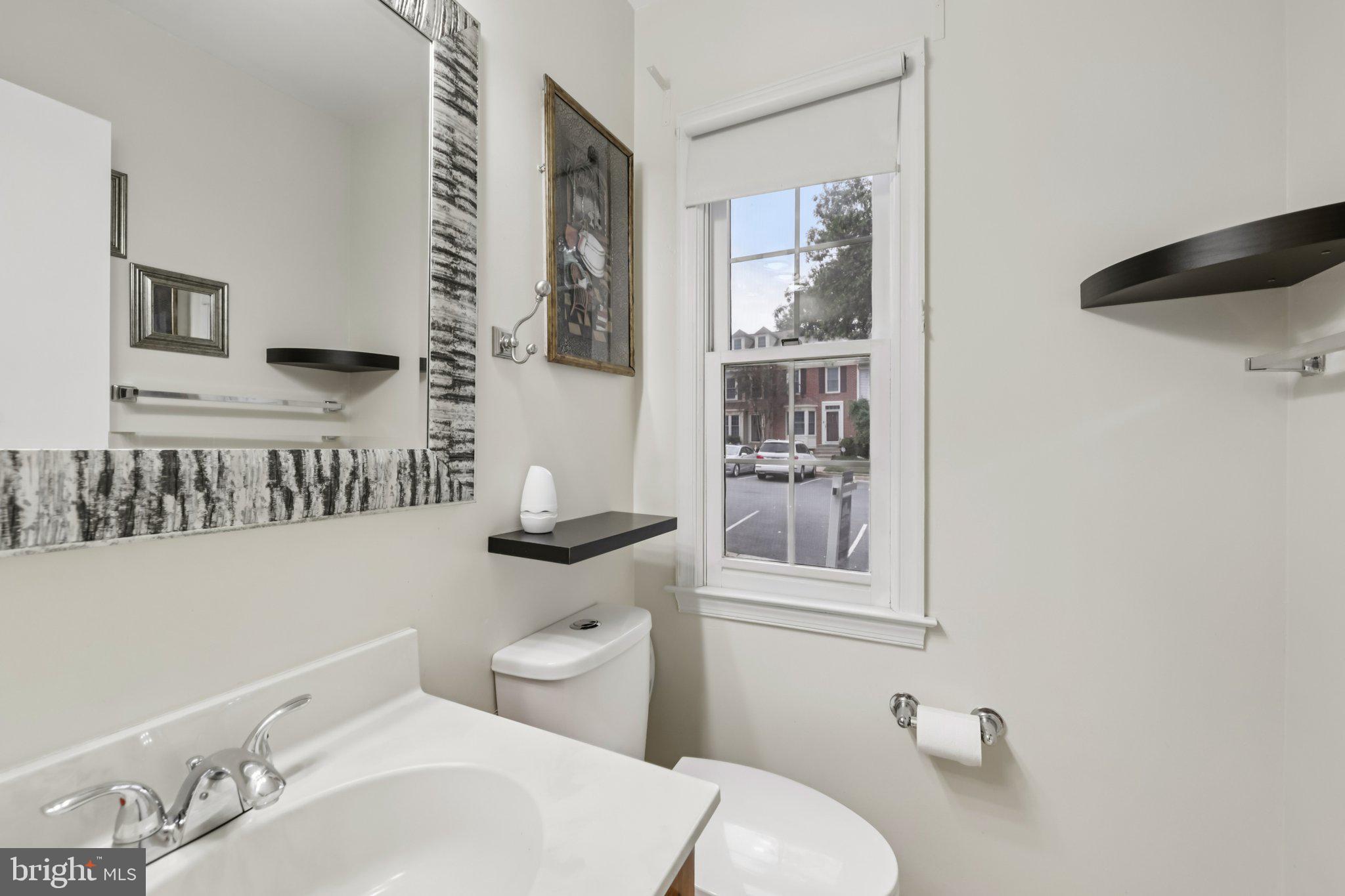 7673 NORTHERN OAKS COURT