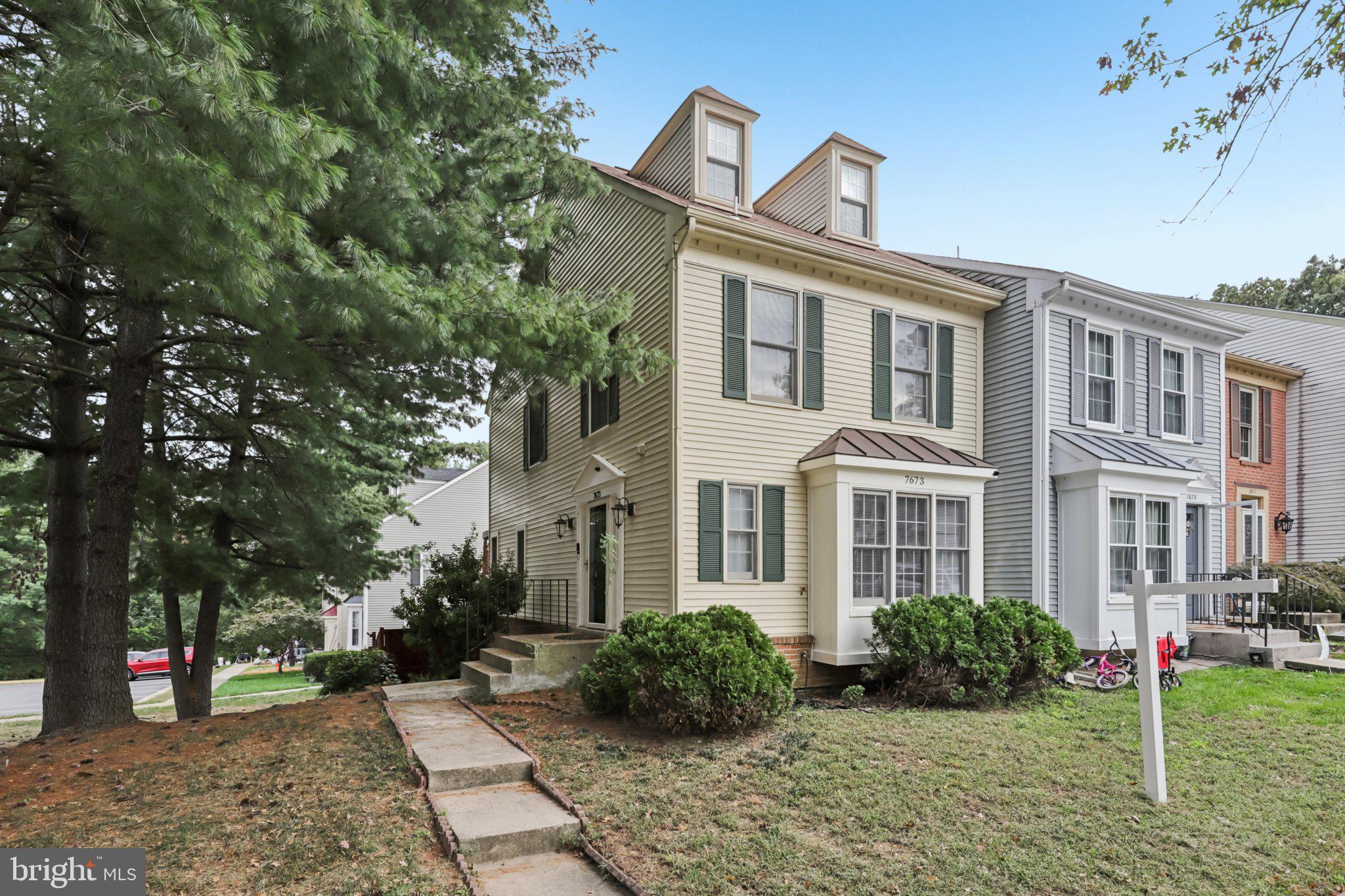 7673 NORTHERN OAKS COURT