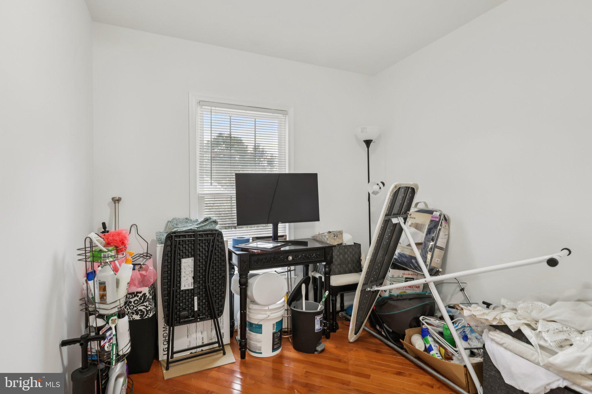 7673 NORTHERN OAKS COURT