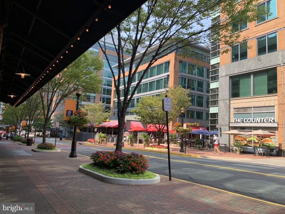 1701 LAKE SHORE DRIVE 11