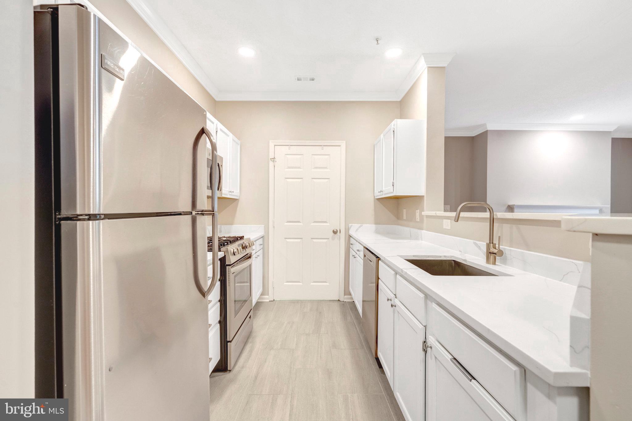 1701 LAKE SHORE DRIVE 11