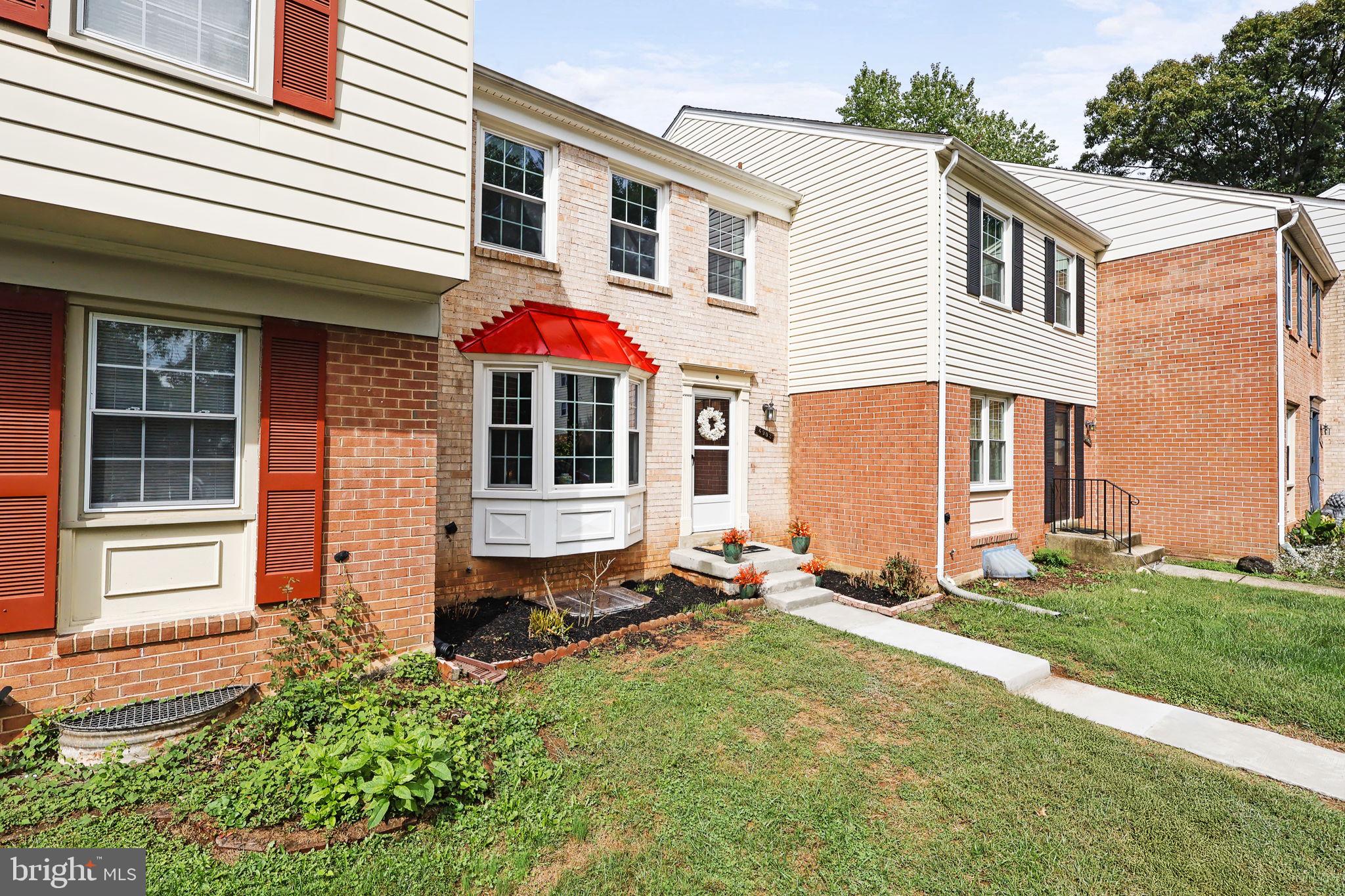 4903 VAN WALBEEK PLACE