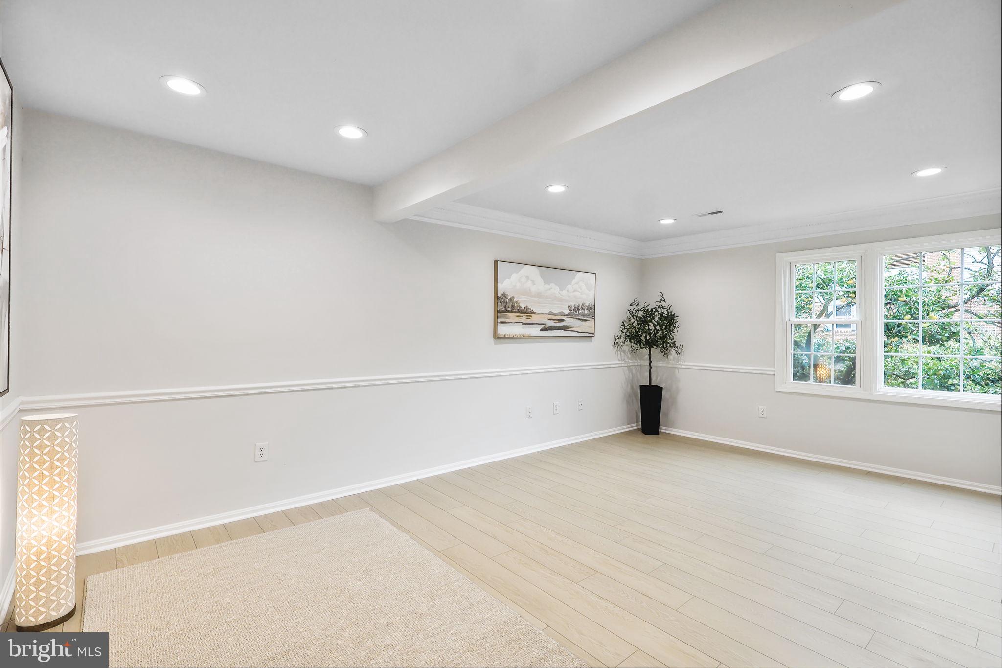 4903 VAN WALBEEK PLACE