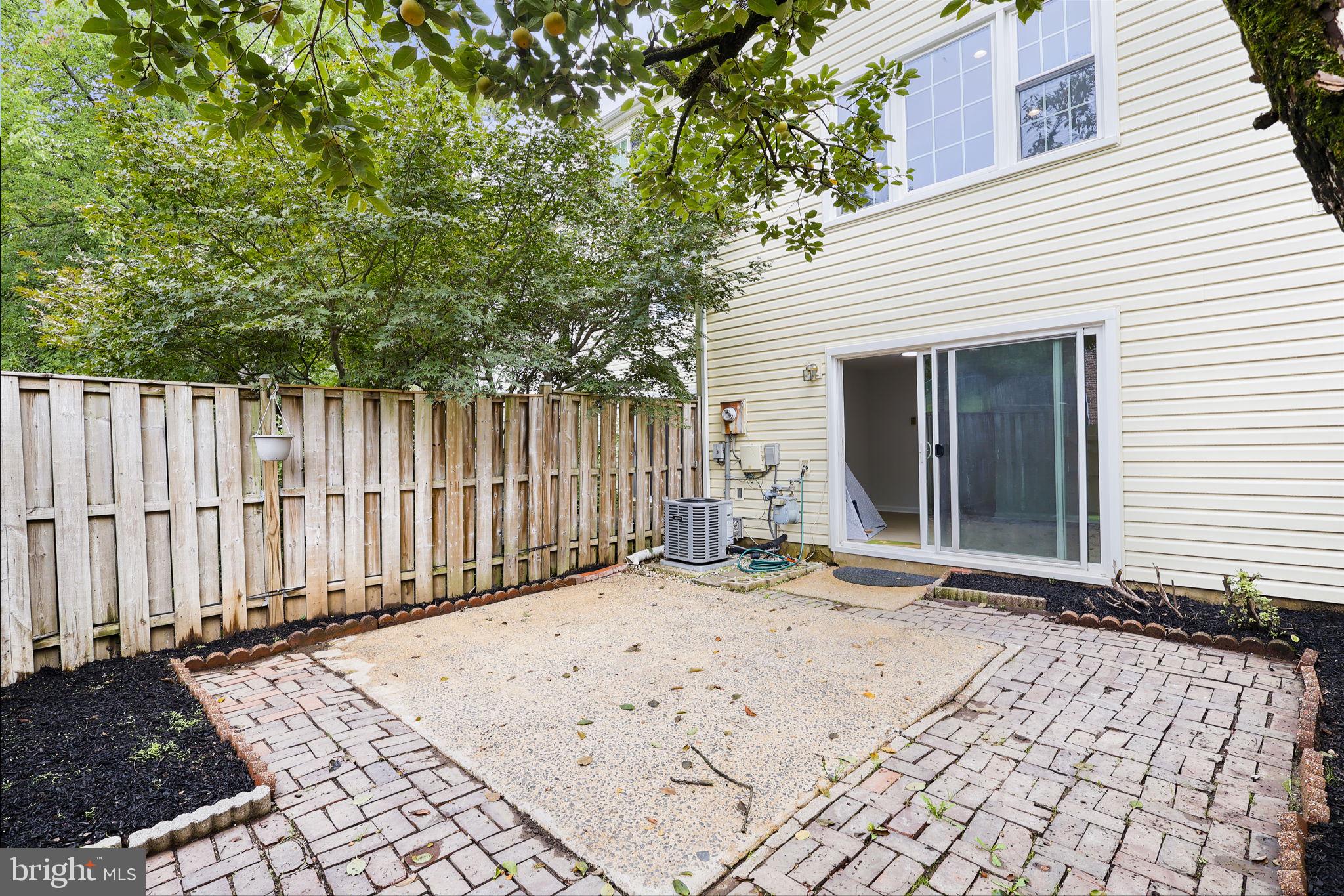 4903 VAN WALBEEK PLACE