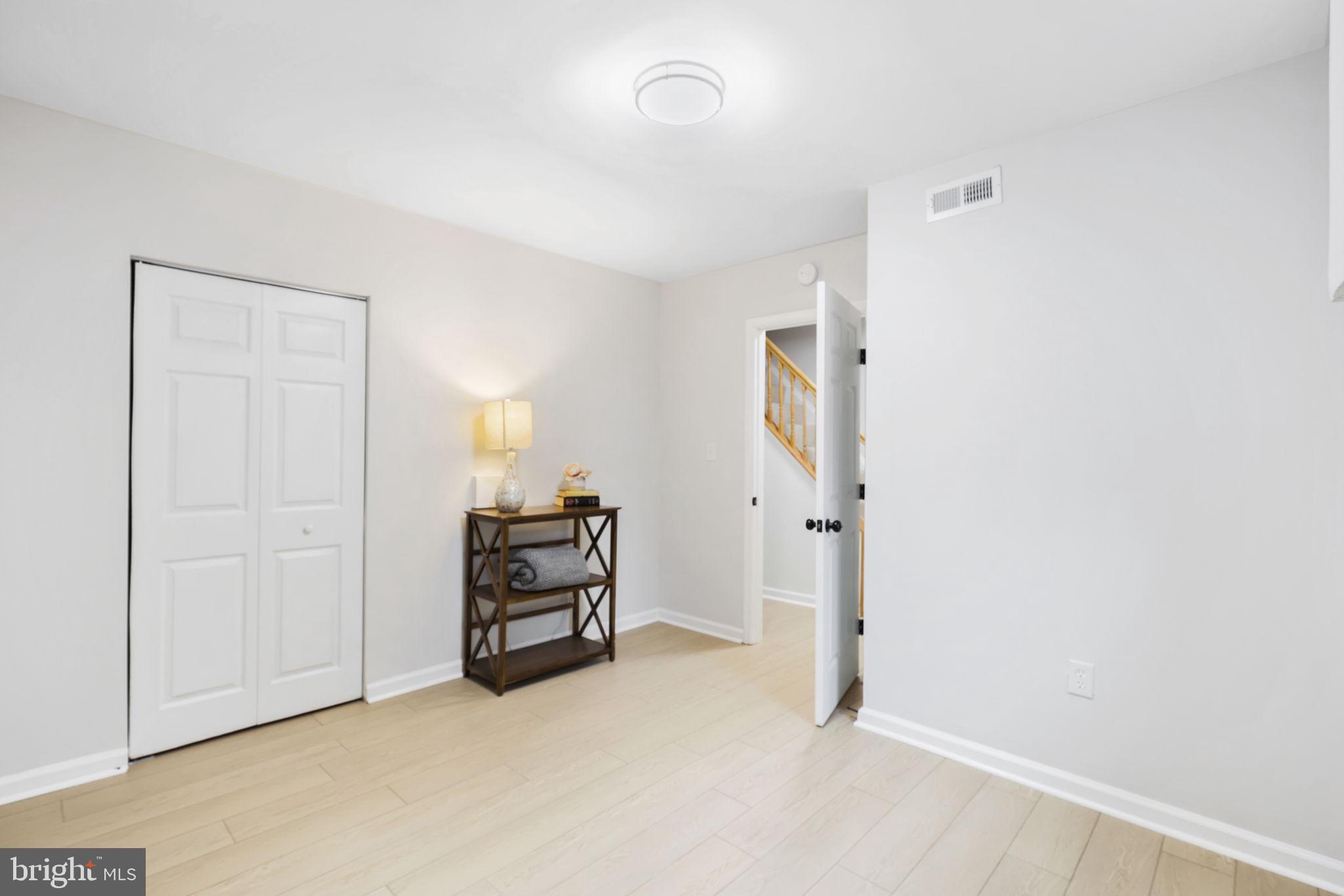 4903 VAN WALBEEK PLACE