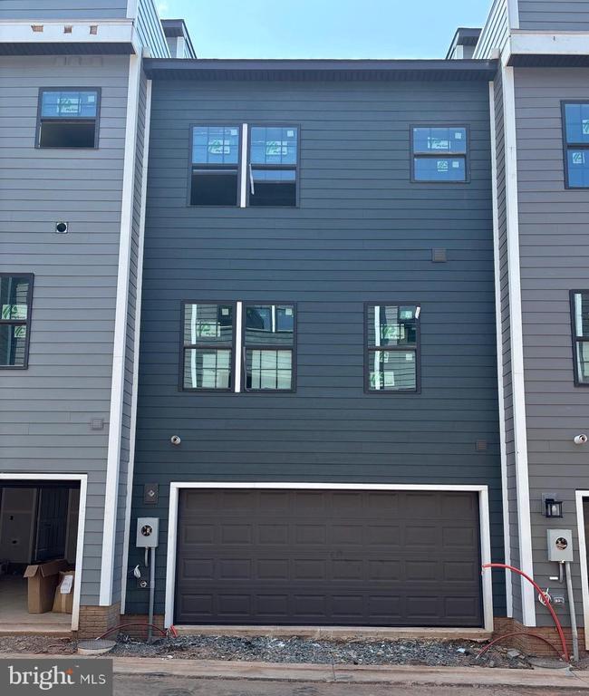 4504 DANDELION LOOP