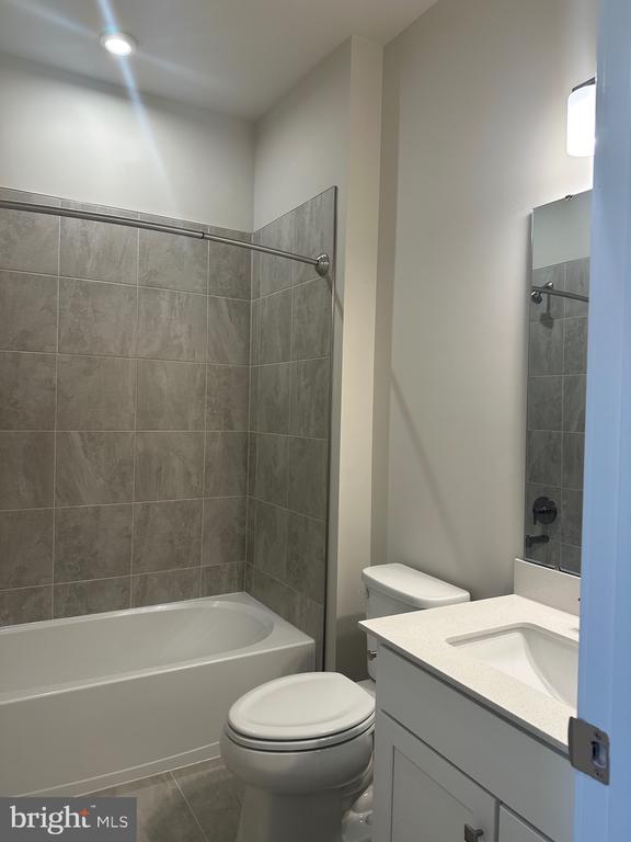 4504 DANDELION LOOP