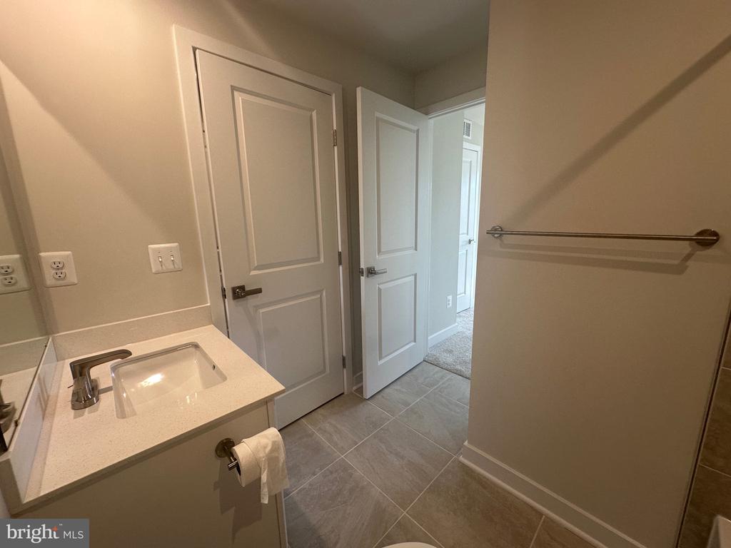 4504 DANDELION LOOP