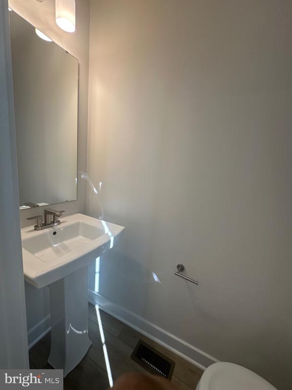 4504 DANDELION LOOP
