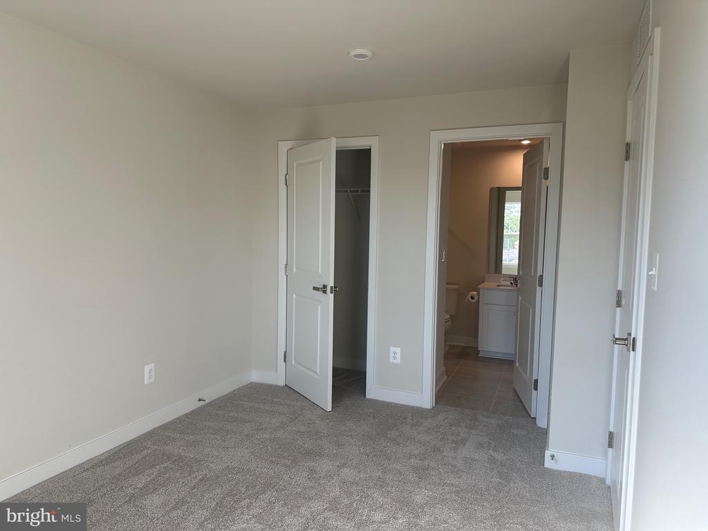 4504 DANDELION LOOP
