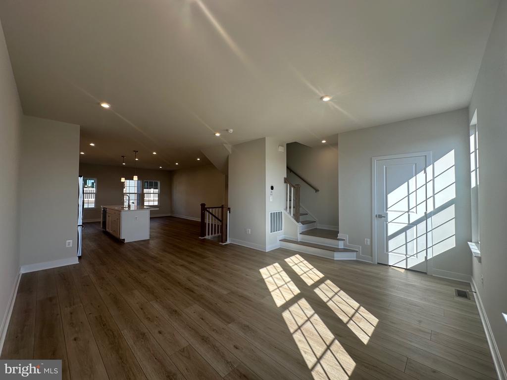 4504 DANDELION LOOP
