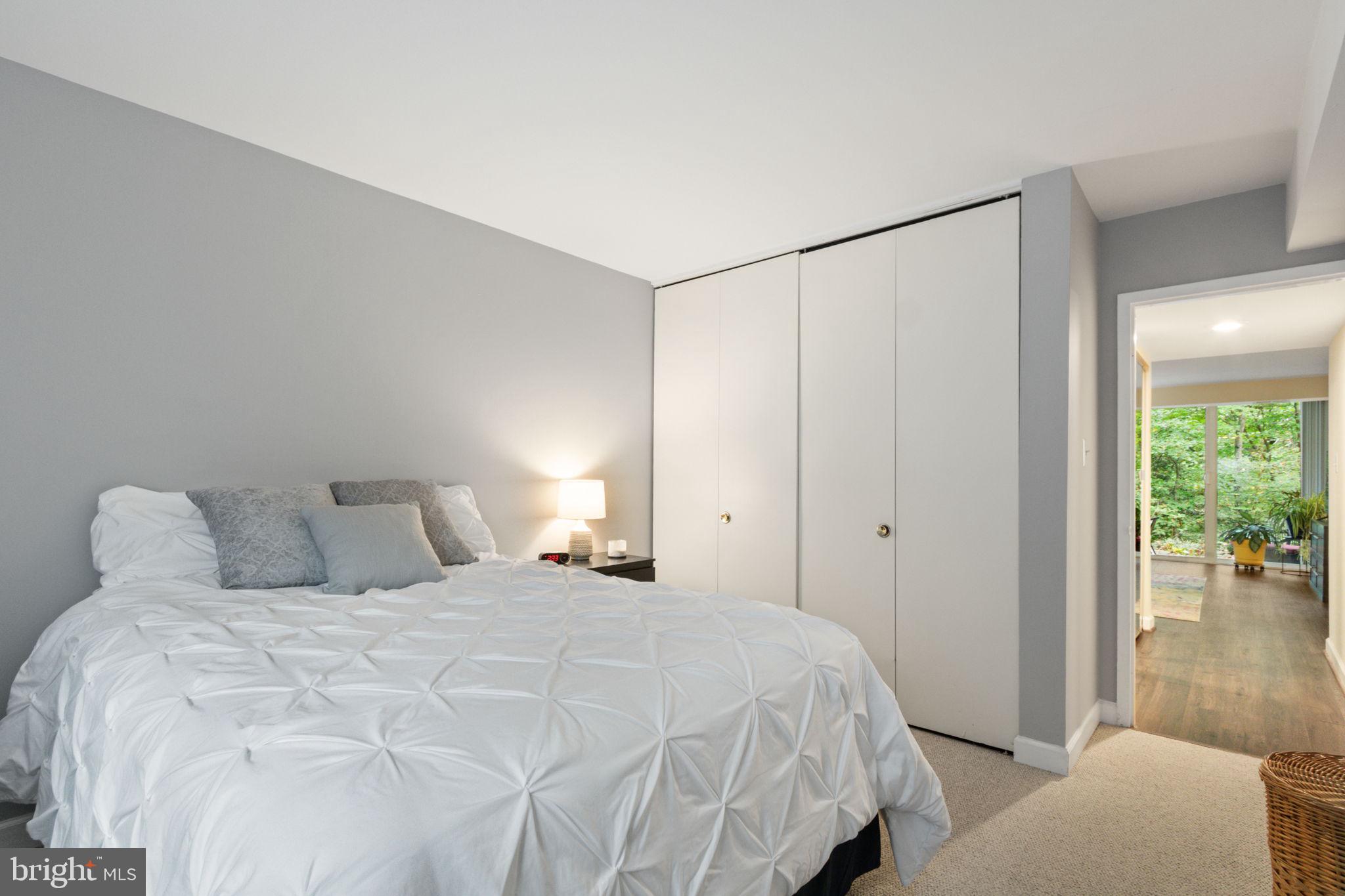 1532 NORTHGATE SQUARE