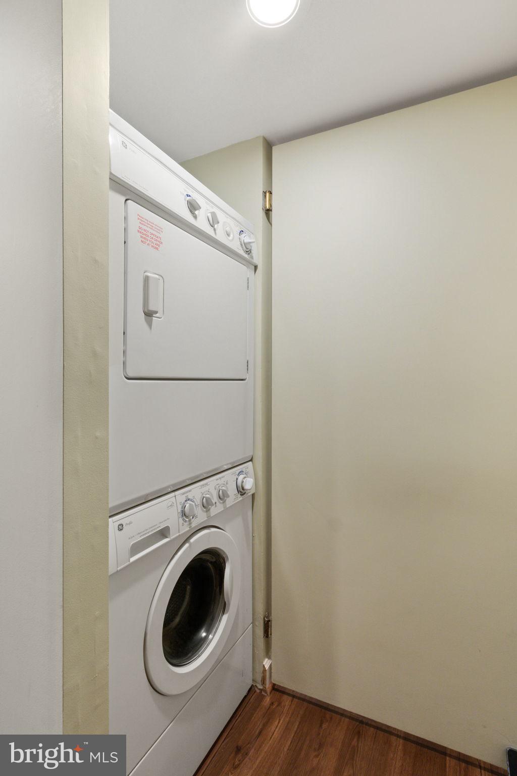 1532 NORTHGATE SQUARE