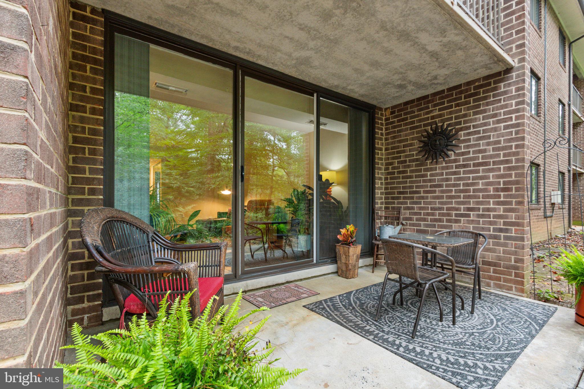 1532 NORTHGATE SQUARE