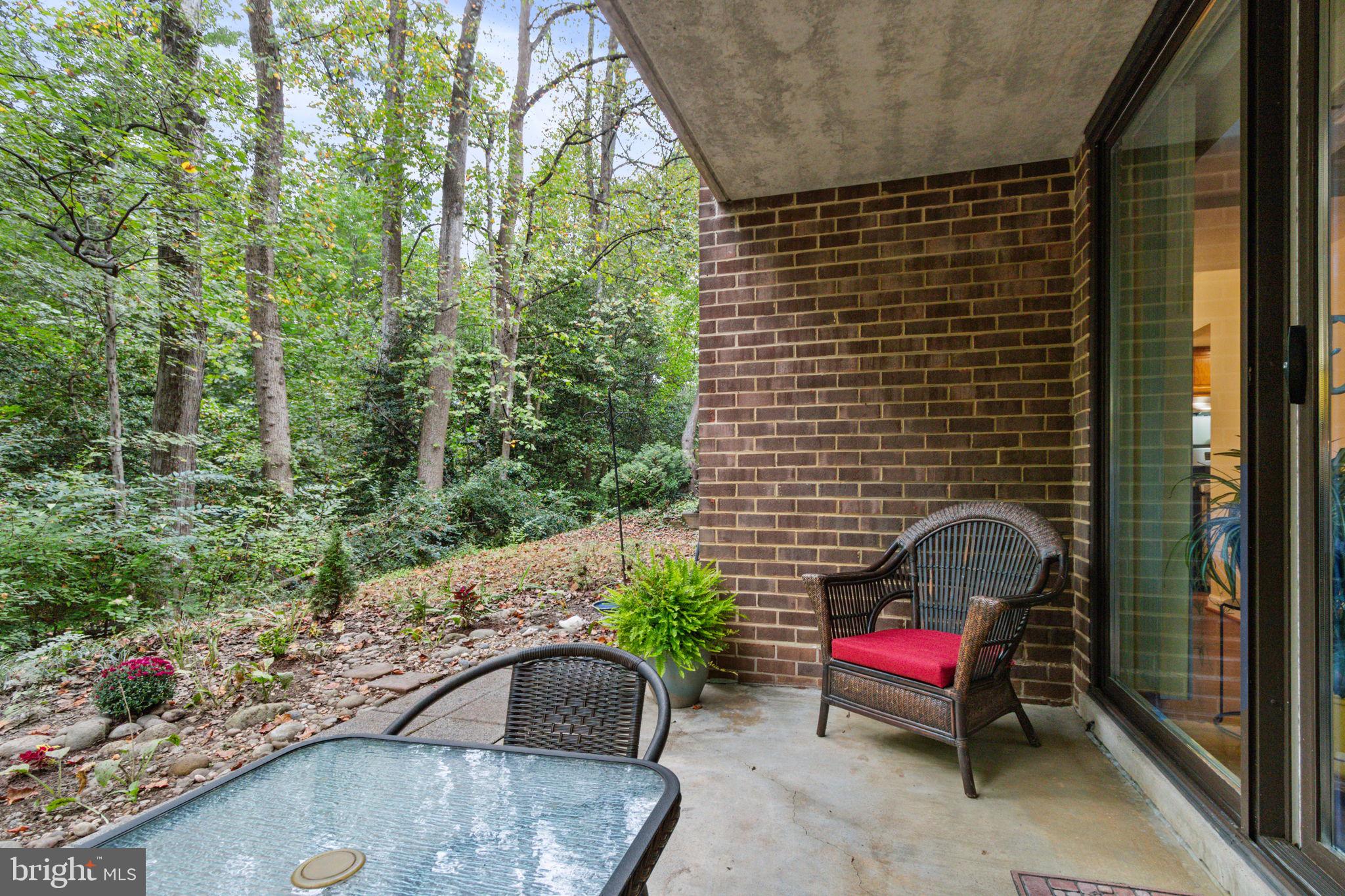 1532 NORTHGATE SQUARE