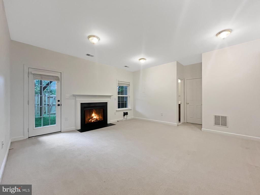 8173 MCCAULEY WAY