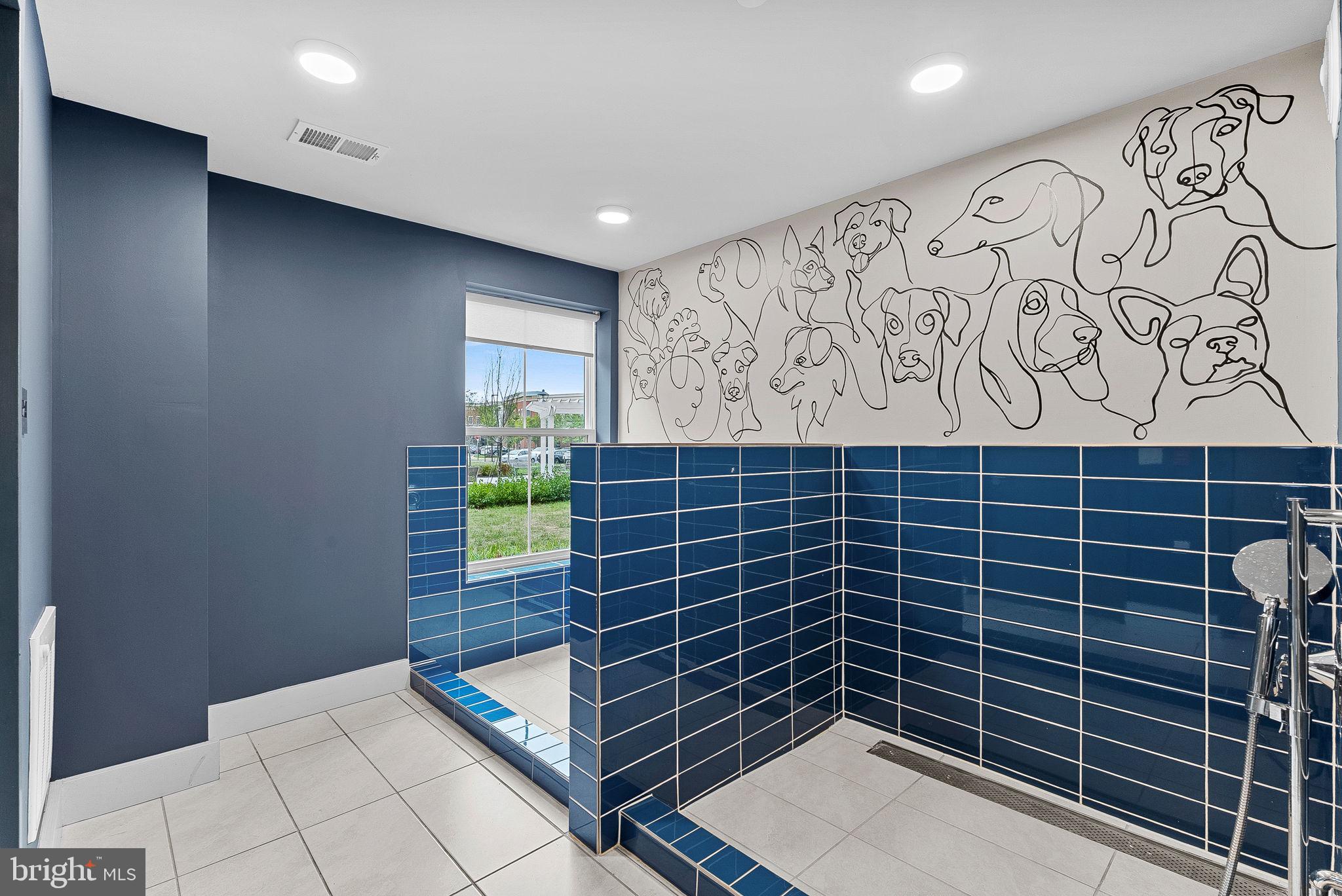 3925 FAIR RIDGE DRIVE 305