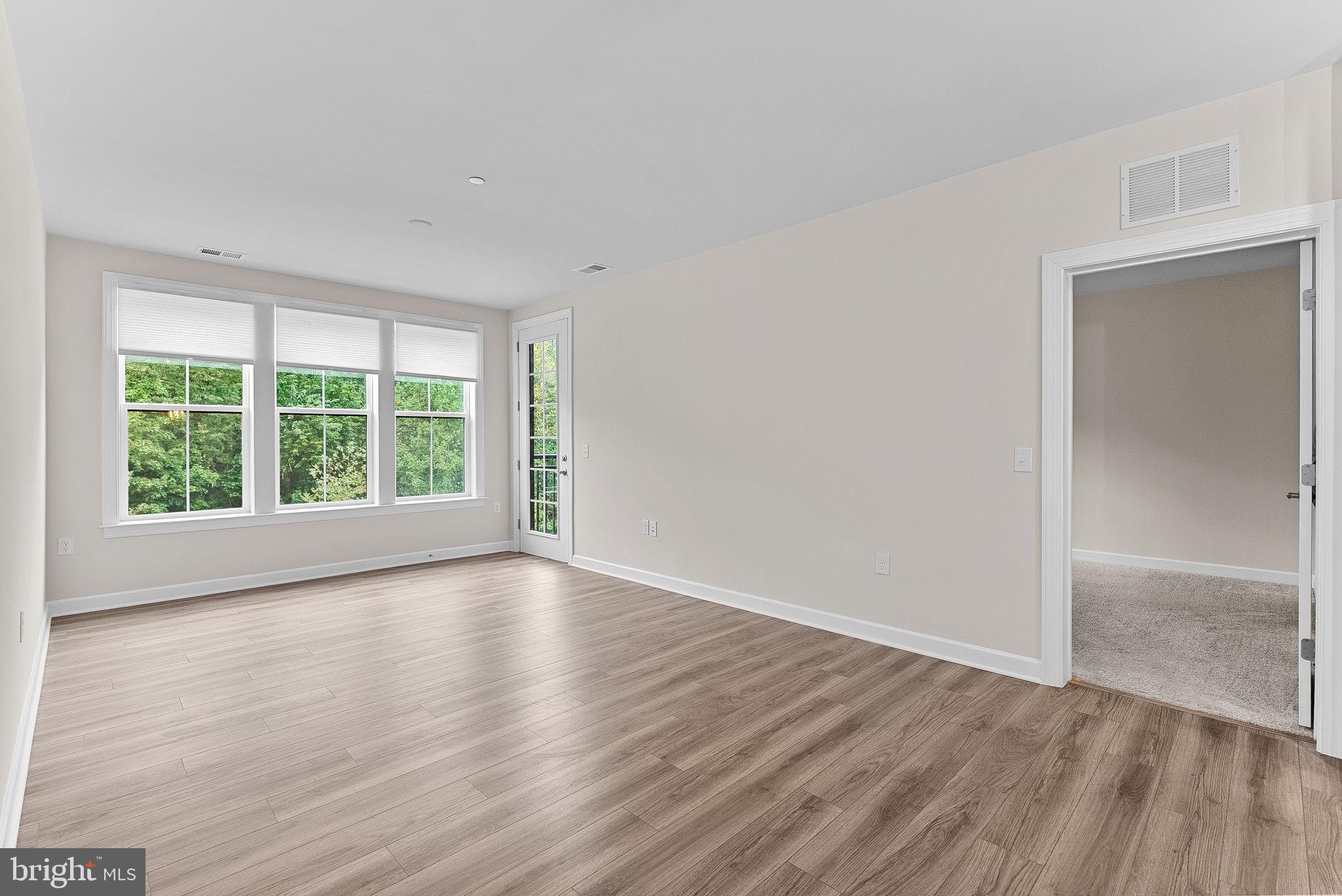 3925 FAIR RIDGE DRIVE 305