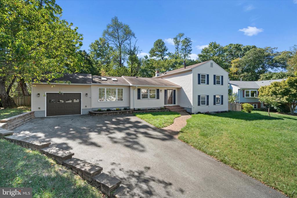 2258 SENSENEY LANE