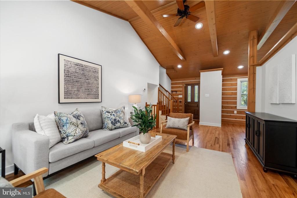 2258 SENSENEY LANE