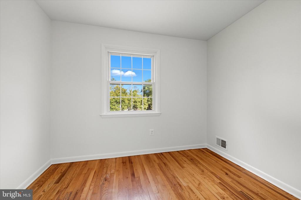 2258 SENSENEY LANE