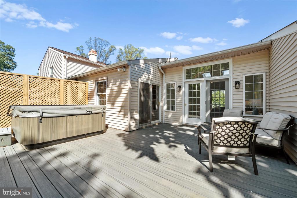 2258 SENSENEY LANE
