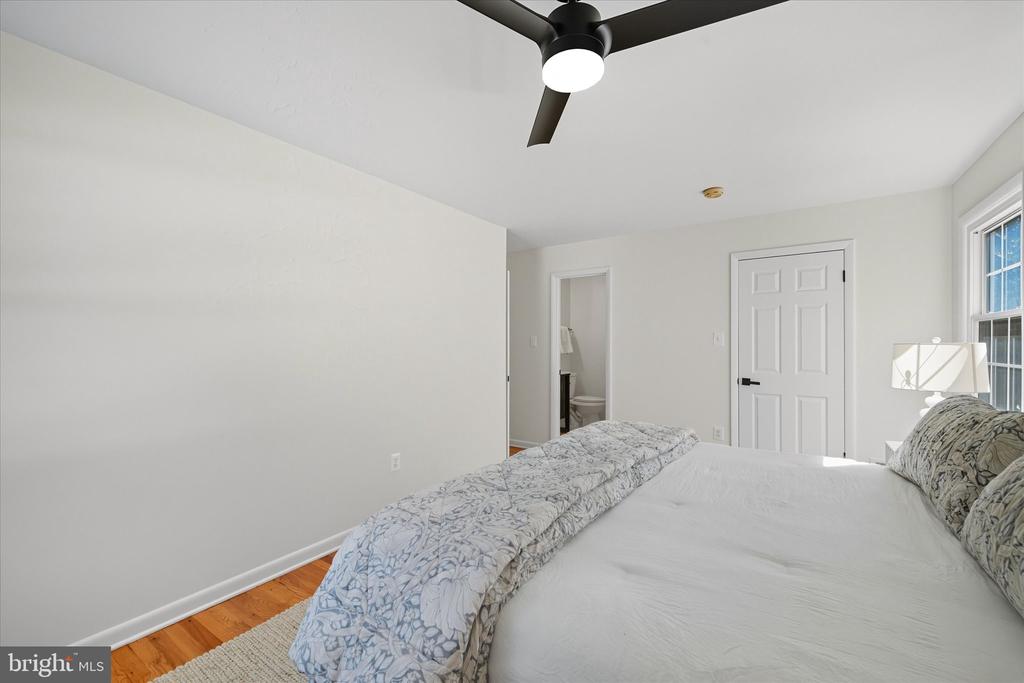 2258 SENSENEY LANE