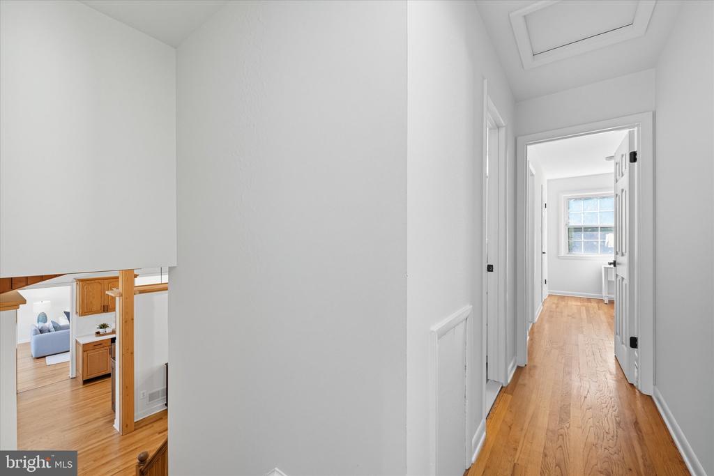 2258 SENSENEY LANE