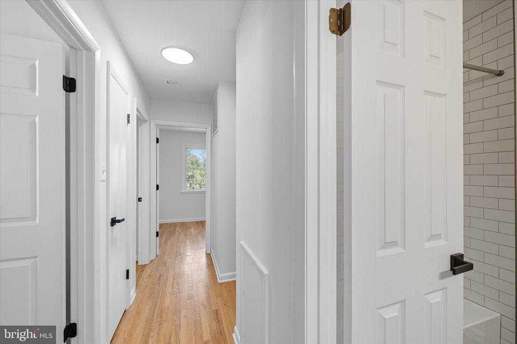 2258 SENSENEY LANE