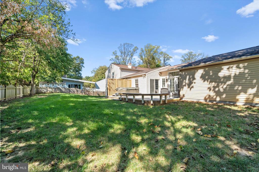 2258 SENSENEY LANE