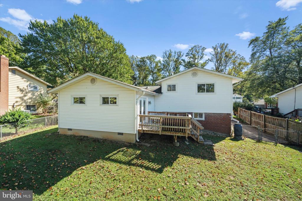 7456 MADEIRA PLACE