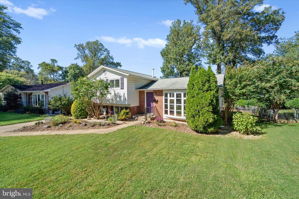 7456 MADEIRA PLACE