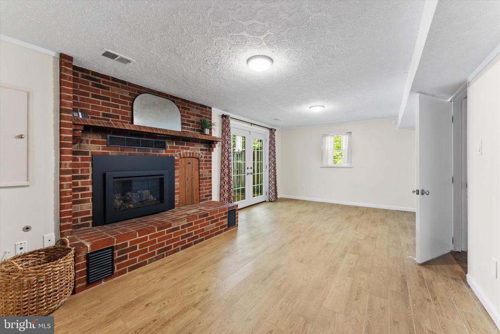 5602 KIRKHAM COURT