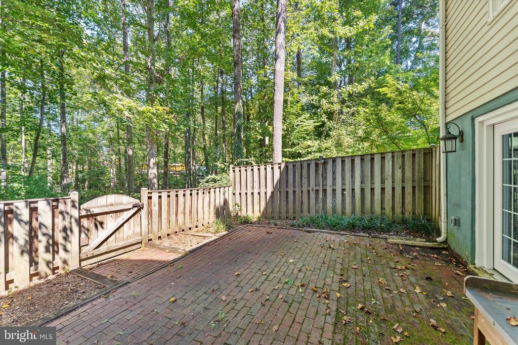 5602 KIRKHAM COURT
