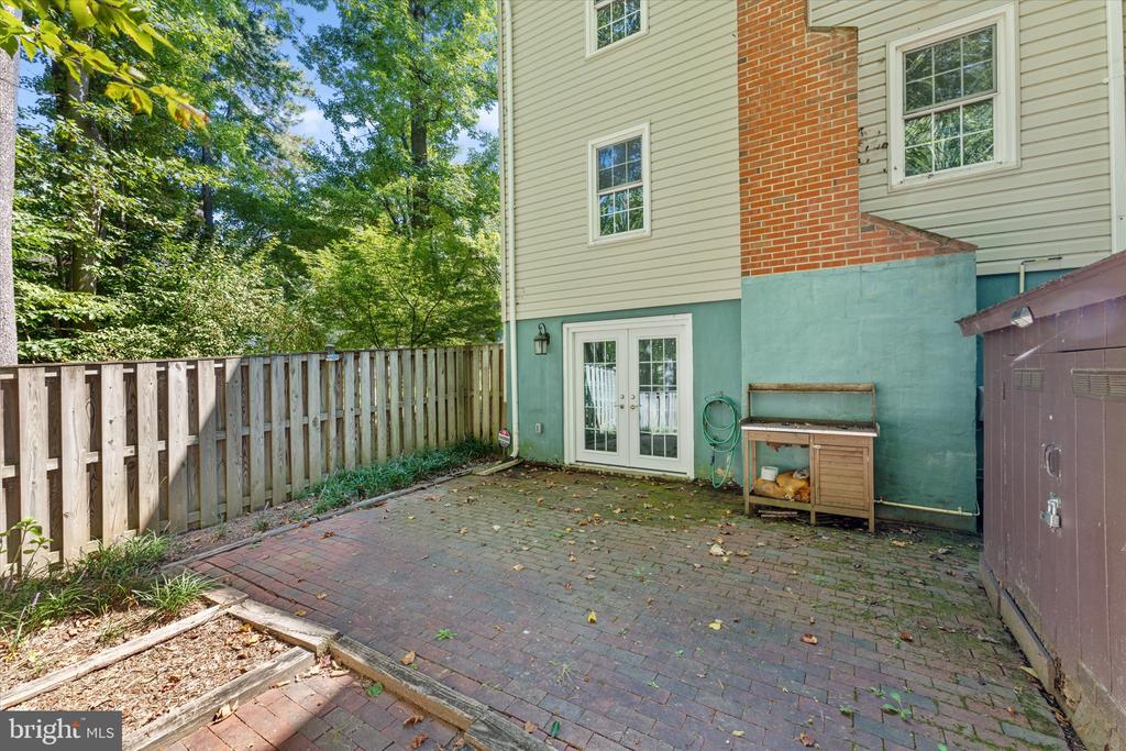 5602 KIRKHAM COURT