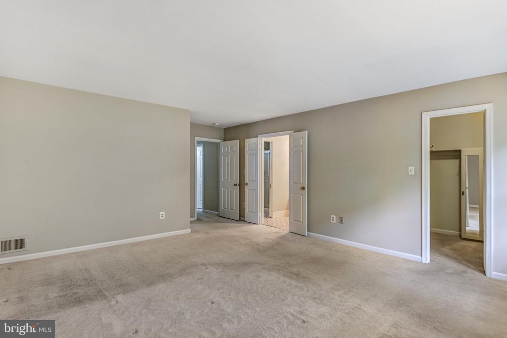 12210 ROWAN TREE DRIVE